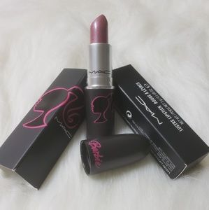 🔥SALE🔥*RARE*💄MAC Lipstick in Sweet & Single💄